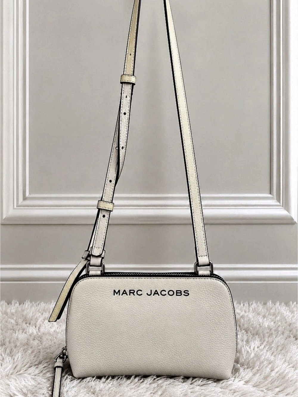NWT Marc Jacobs Bold SLG Small Crossbody Pouch Bag- Marshmallow